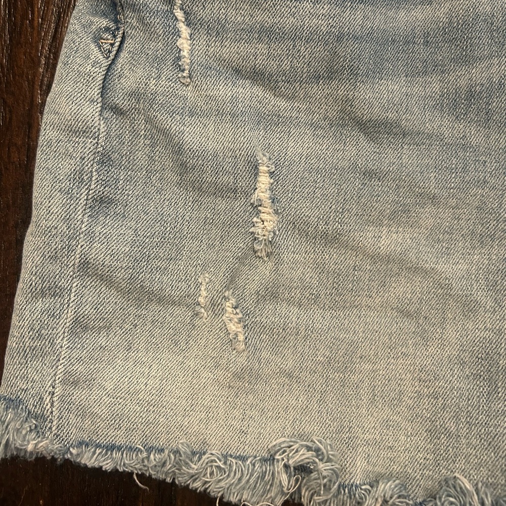 GAP Blue Jean Shorts Distressed Mid-Thigh - Picture 5 of 6